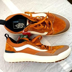 Vans Exo sneaker, NWT, brown suede, men’s 8